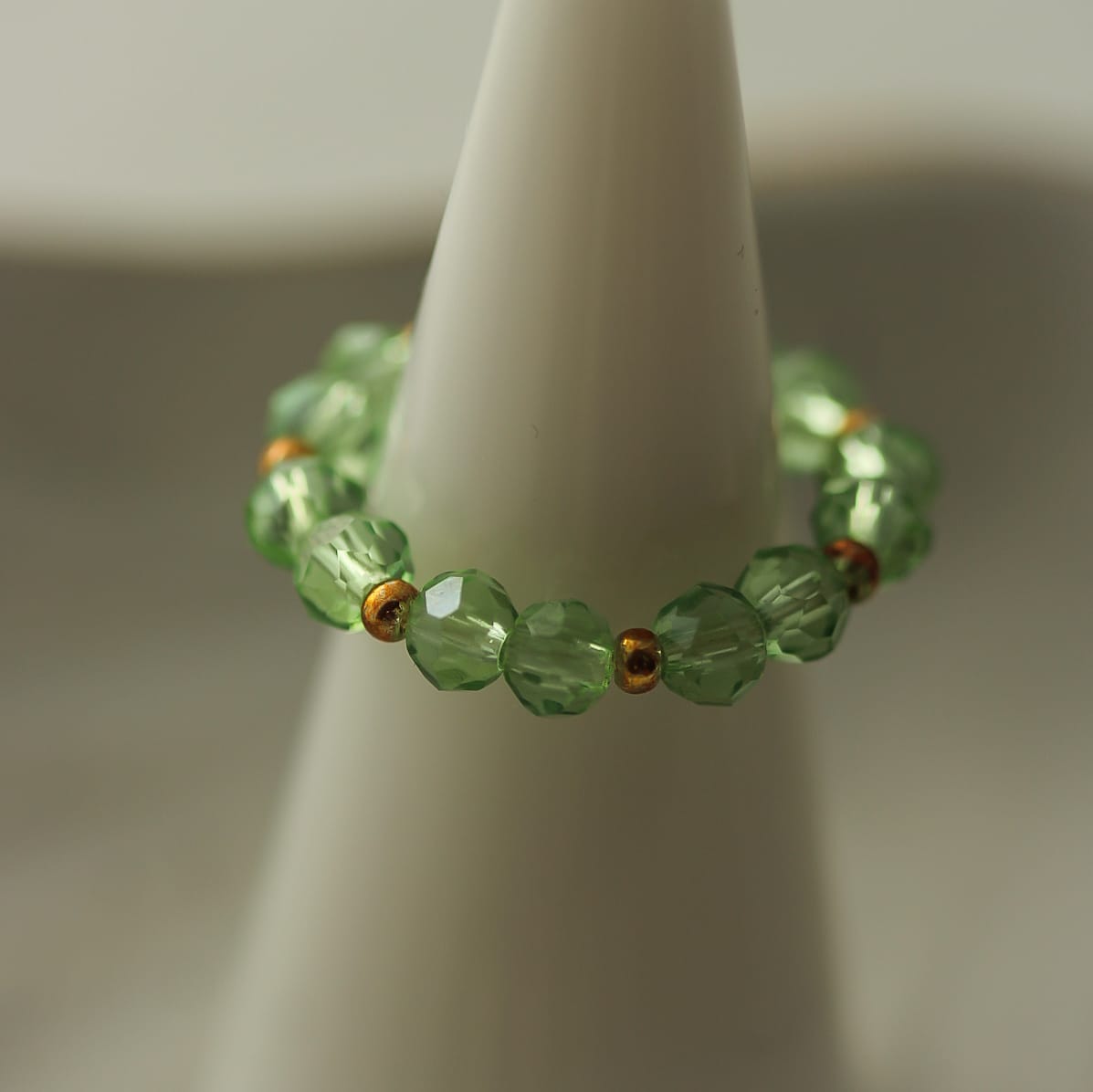 Leona Ring, Glaskristallen