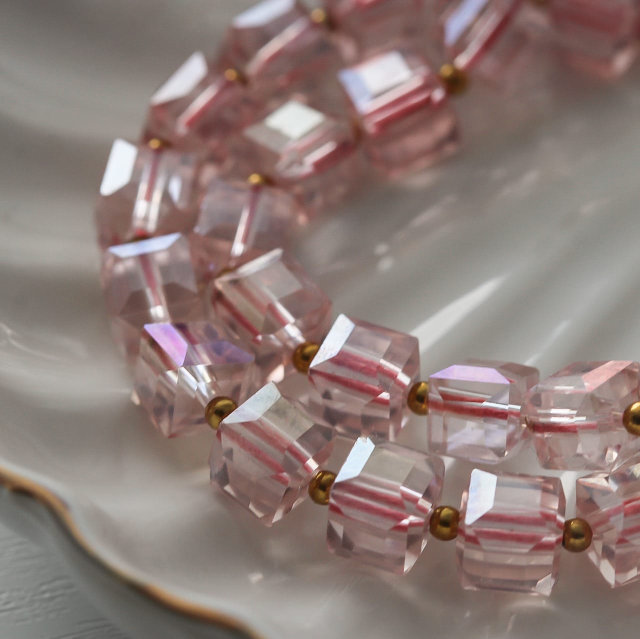 Rosa Armband, Glaskristallen