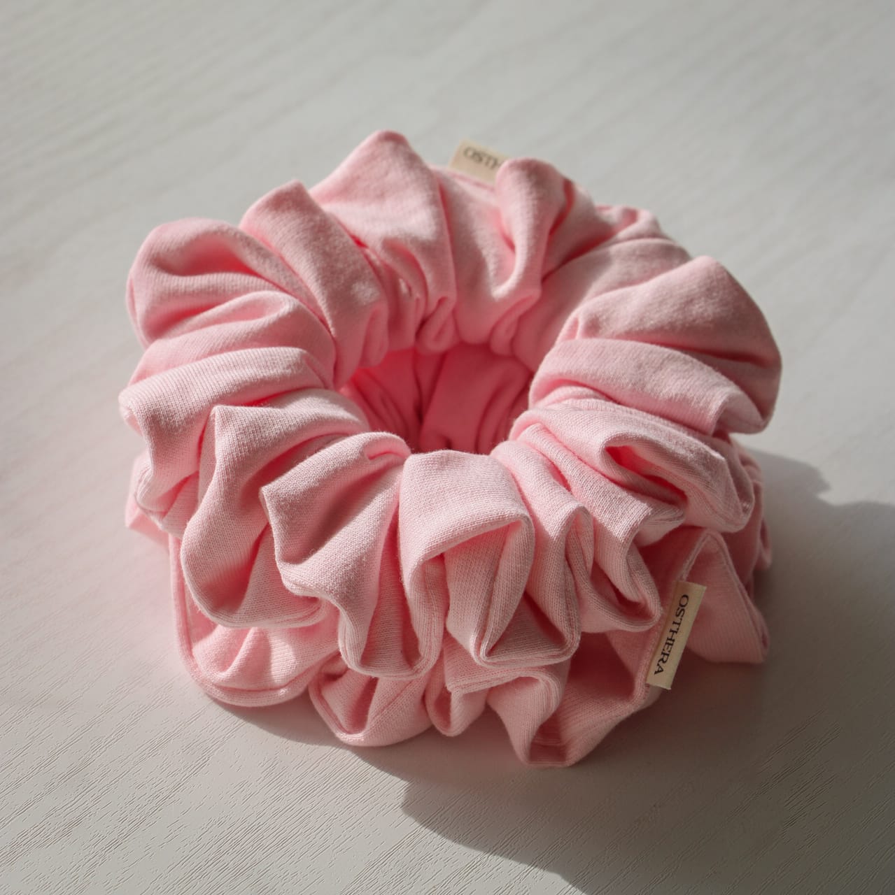 Madline Scrunchie, Jersey