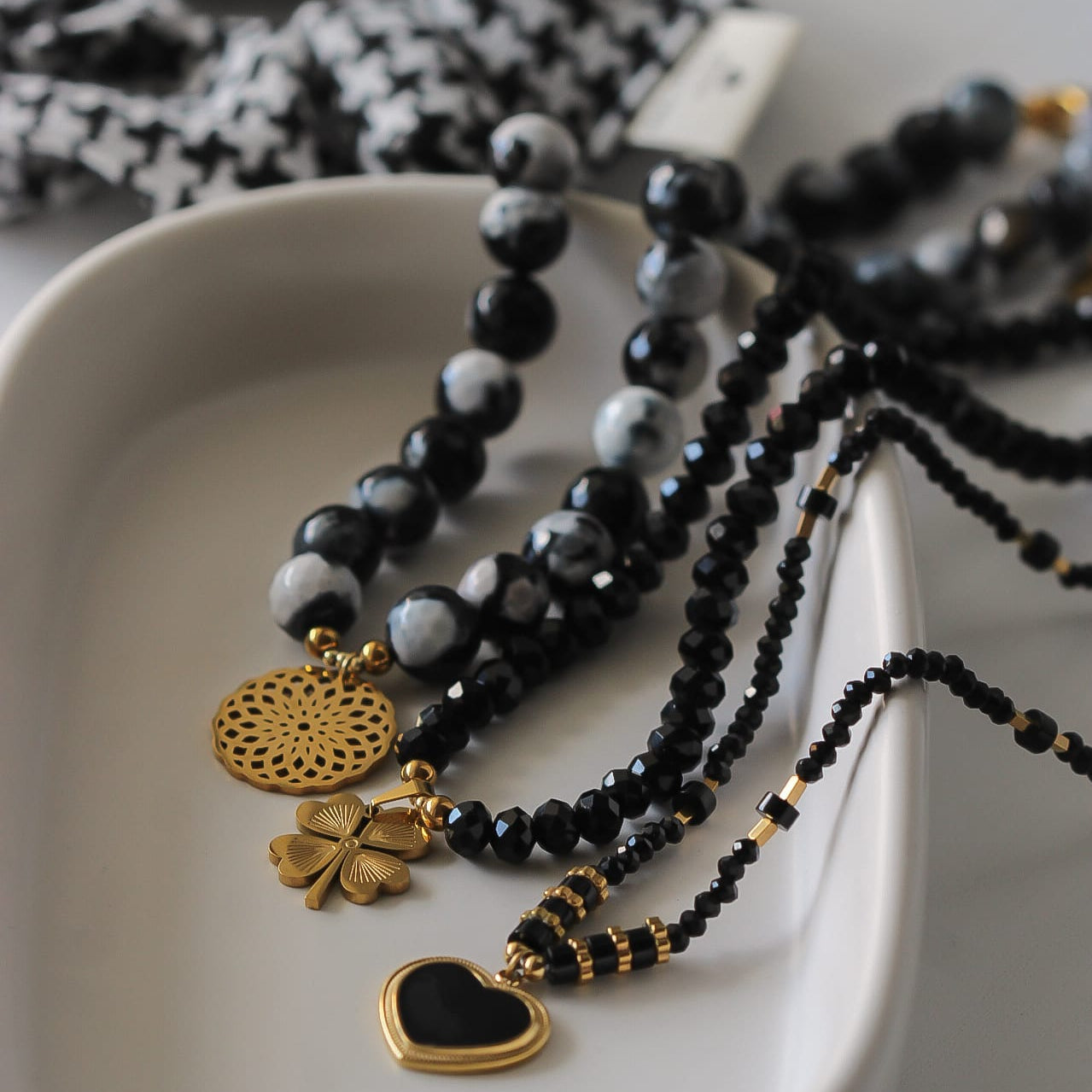 Yen Halskette, Zebra-Jaspis