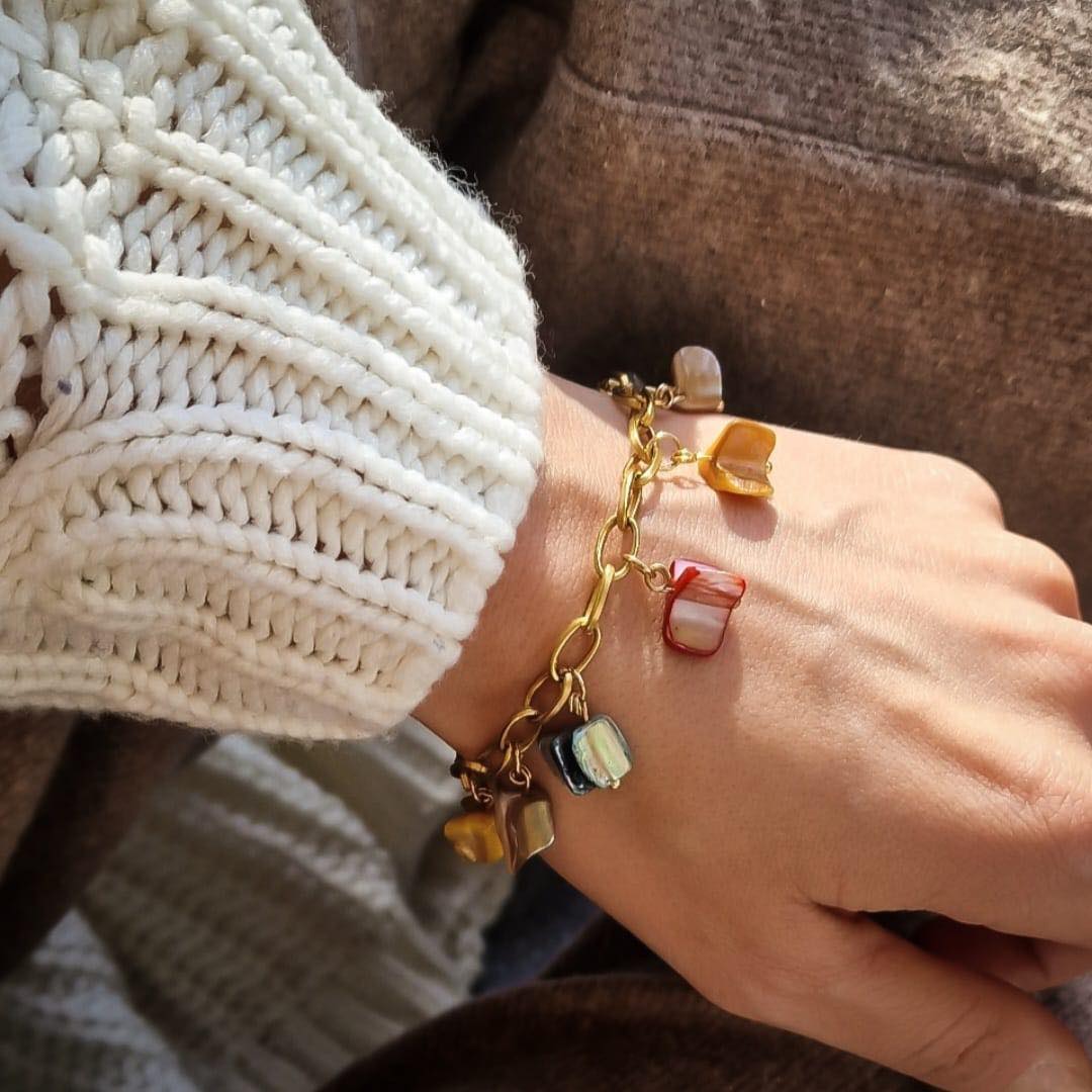 Vergoldetes Armband mit Perlmutt