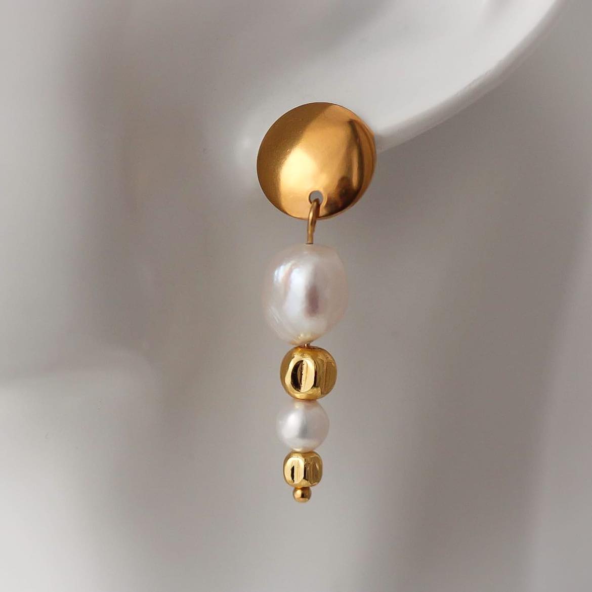 Lorena Vergoldete Ohrringe mit Süßwasserperlen
