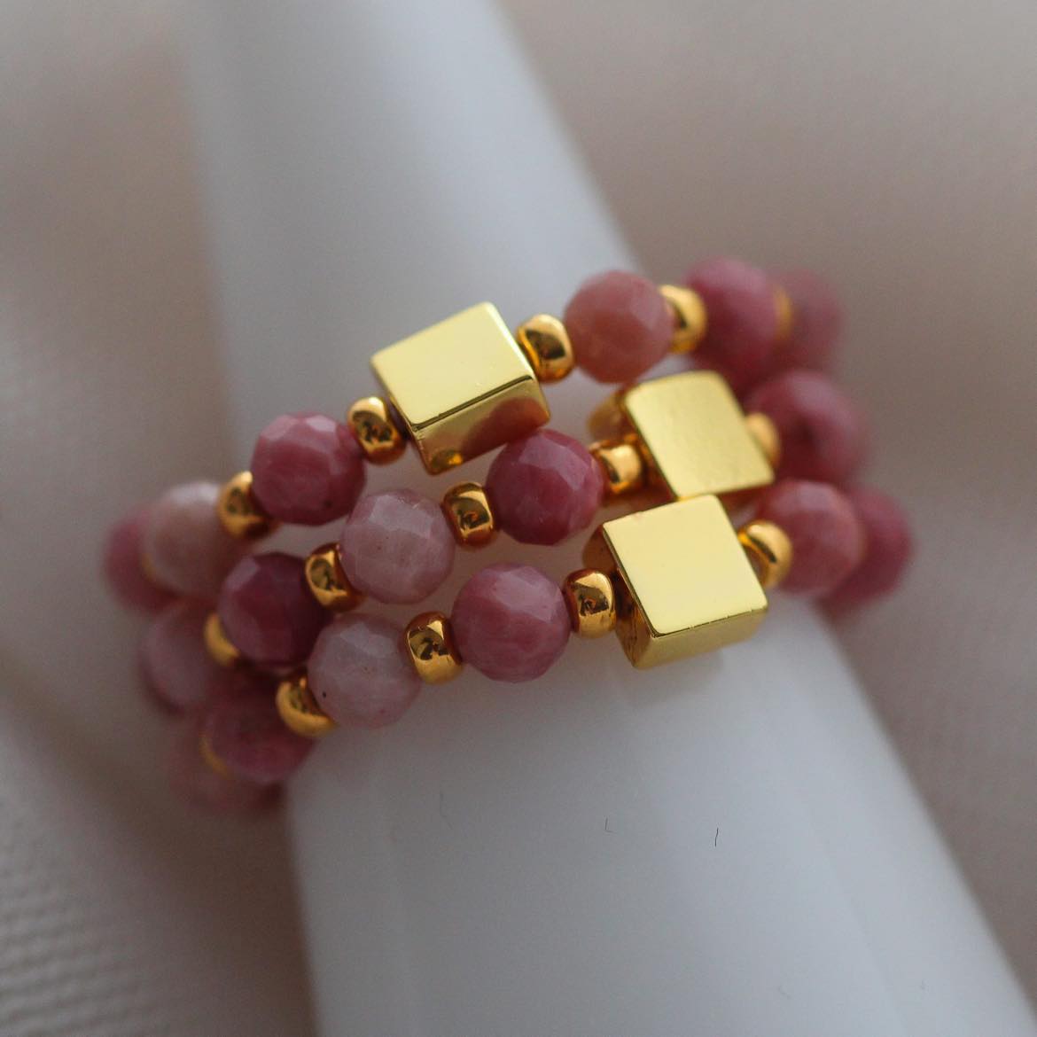 Boho Queen Ring, Rhodonit und Hämatit