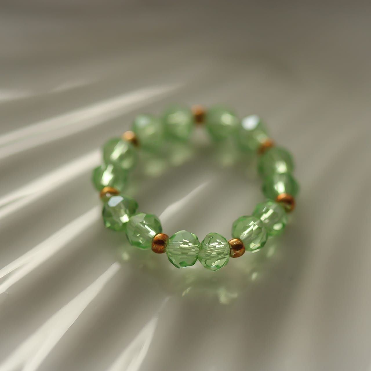 Leona Ring, Glaskristallen