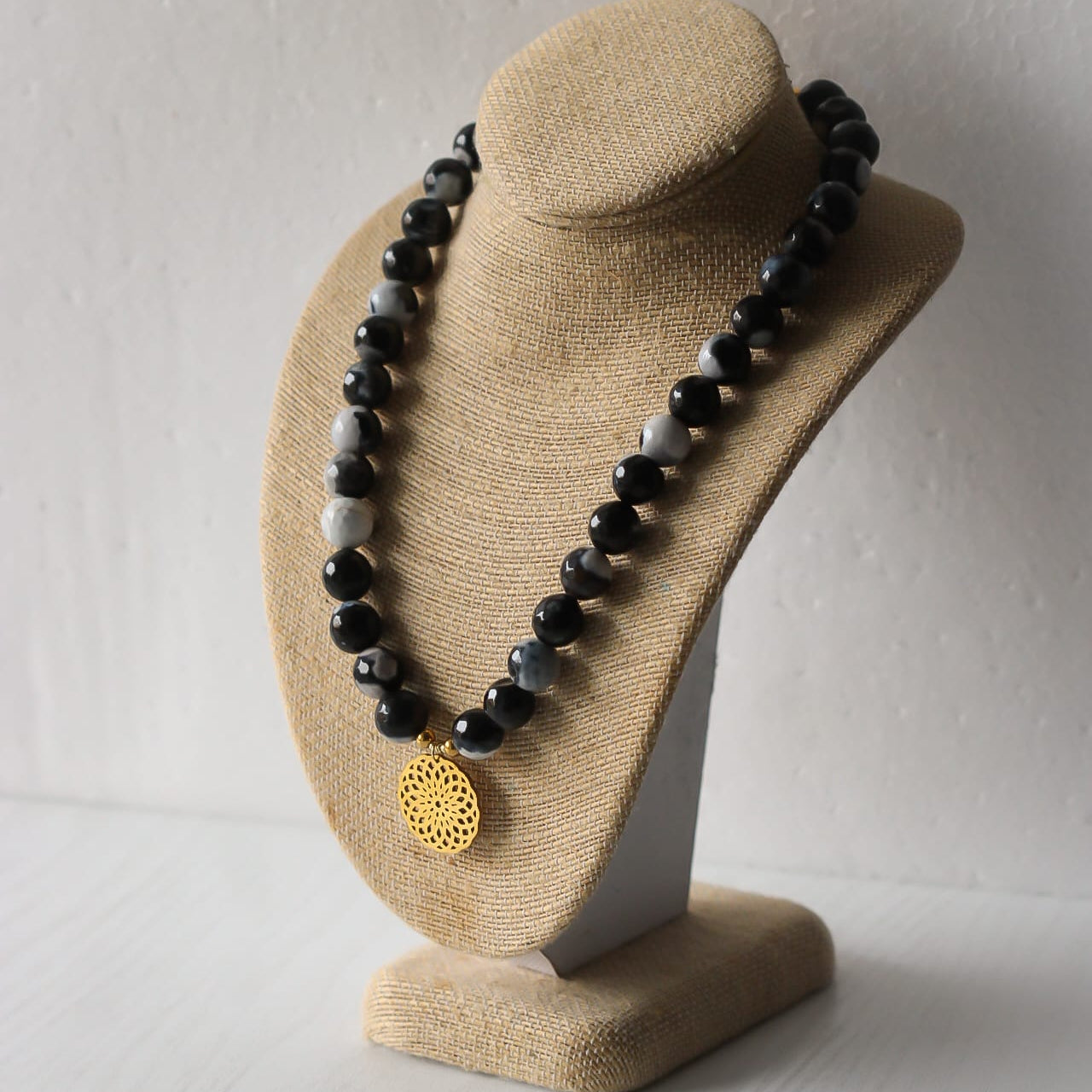 Yen Halskette, Zebra-Jaspis