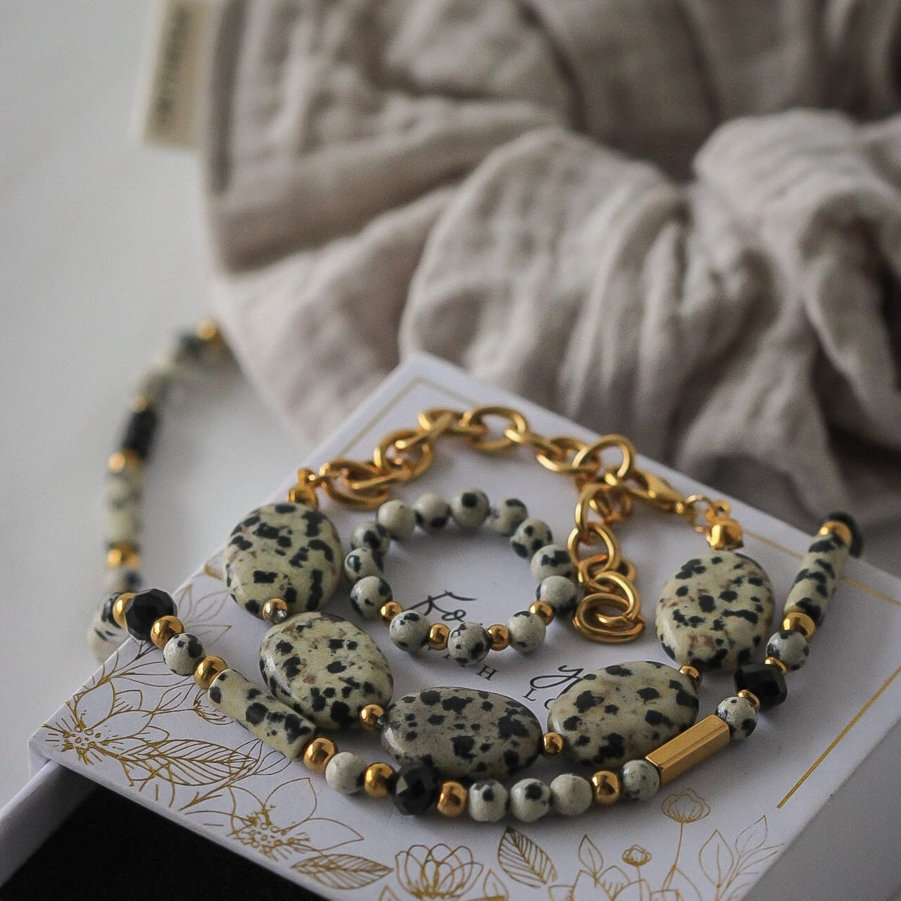 Kaja Halskette, Dalmatiner Jaspis