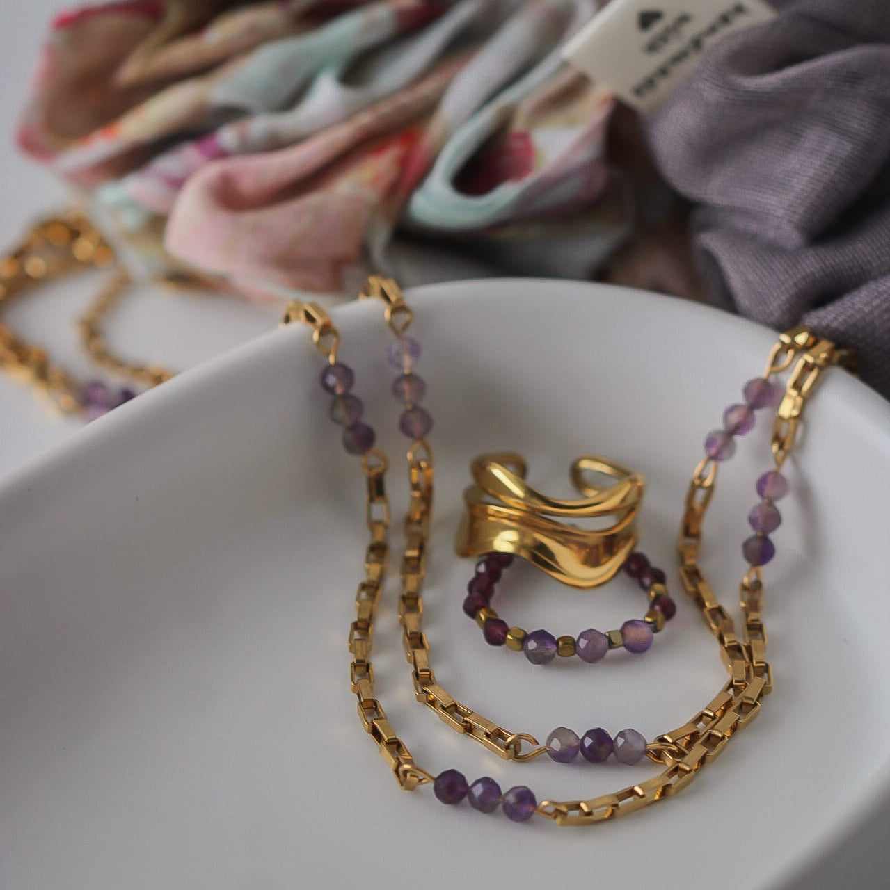 Helena Halskette, Amethyst