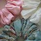 Eleonora Scrunchie