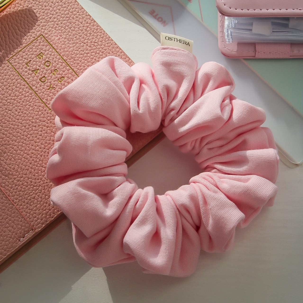 Madline Scrunchie, Jersey