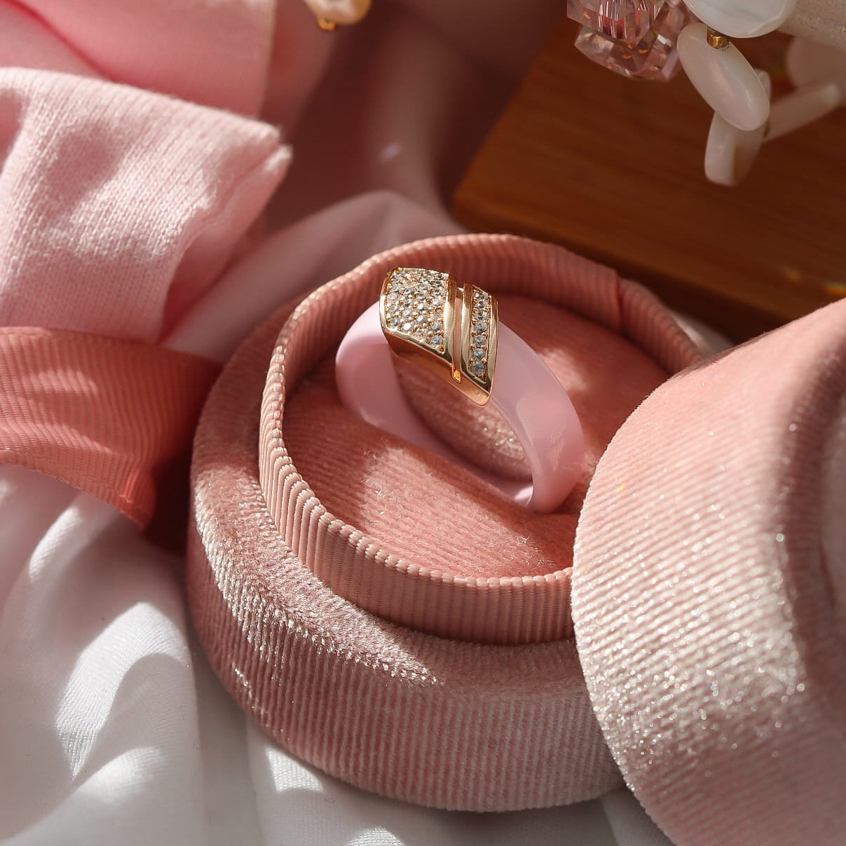 Jolin Ring, Porzellan