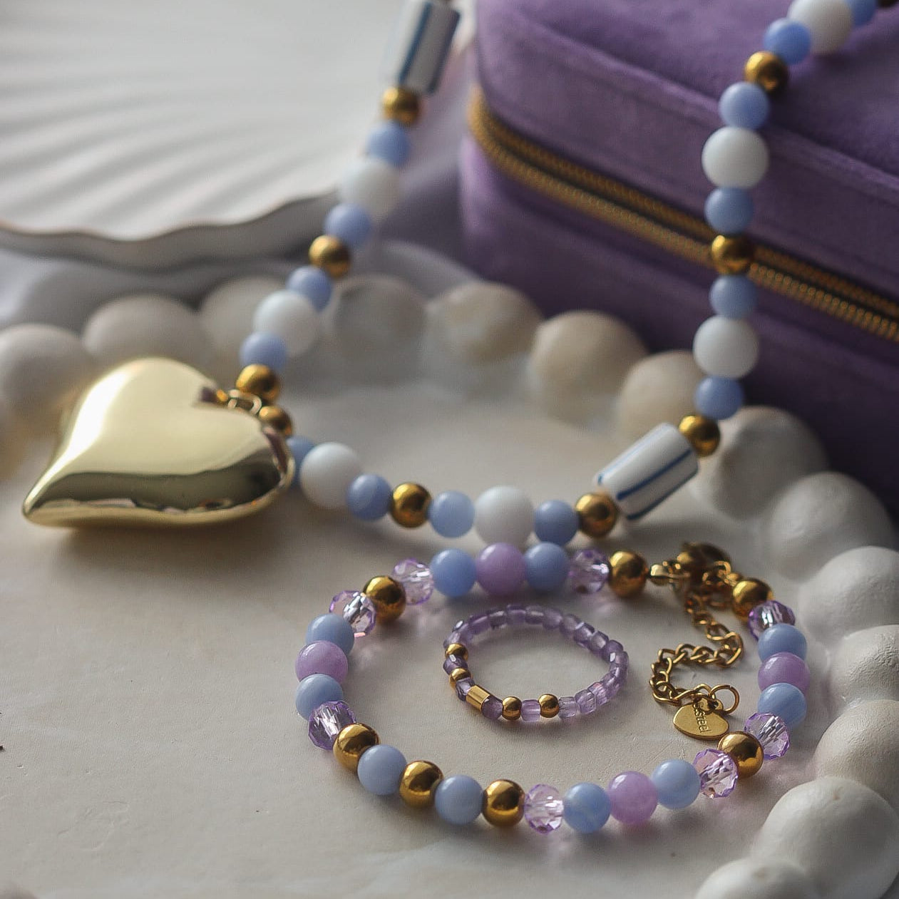 Wioleta Armband, Edelsteine