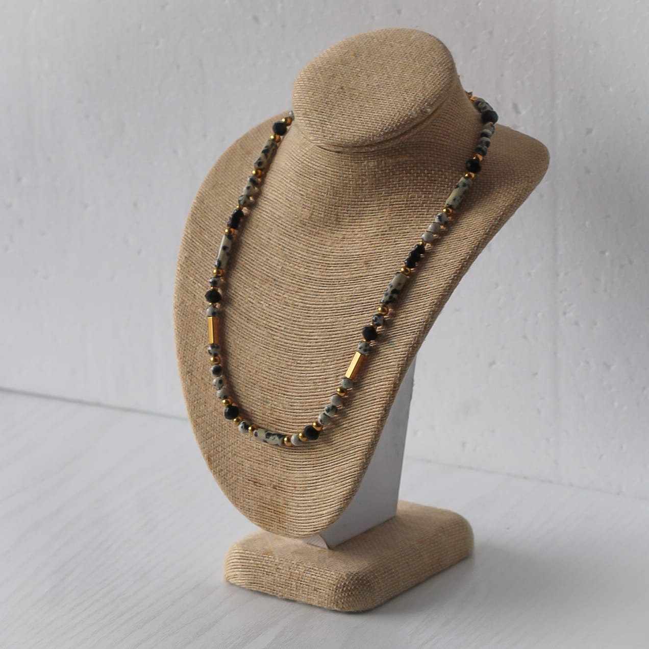 Kaja Halskette, Dalmatiner Jaspis