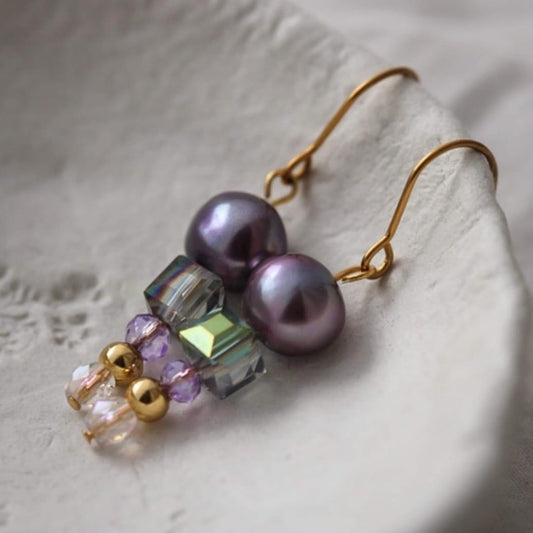 Violet Vergoldete Ohrringe mit Süßwasserperlen
