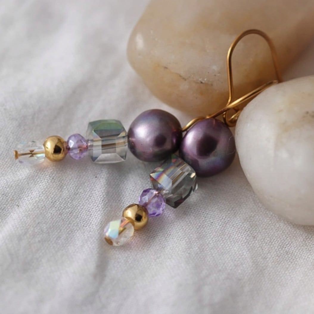 Violet Vergoldete Ohrringe mit Süßwasserperlen