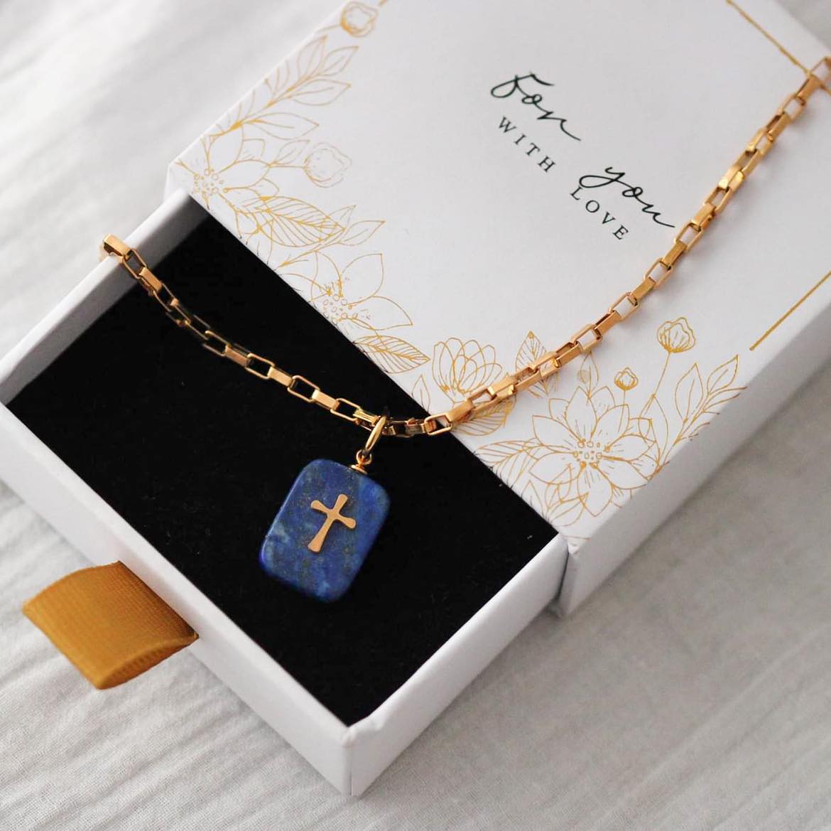 Eva Vergoldete Halskette mit Lapislazuli Anhänger