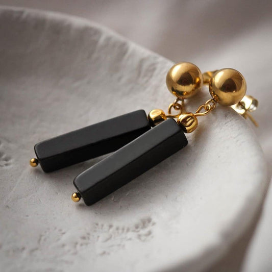 Black Lady Vergoldete Ohrringe mit Obsidian und Hämatit