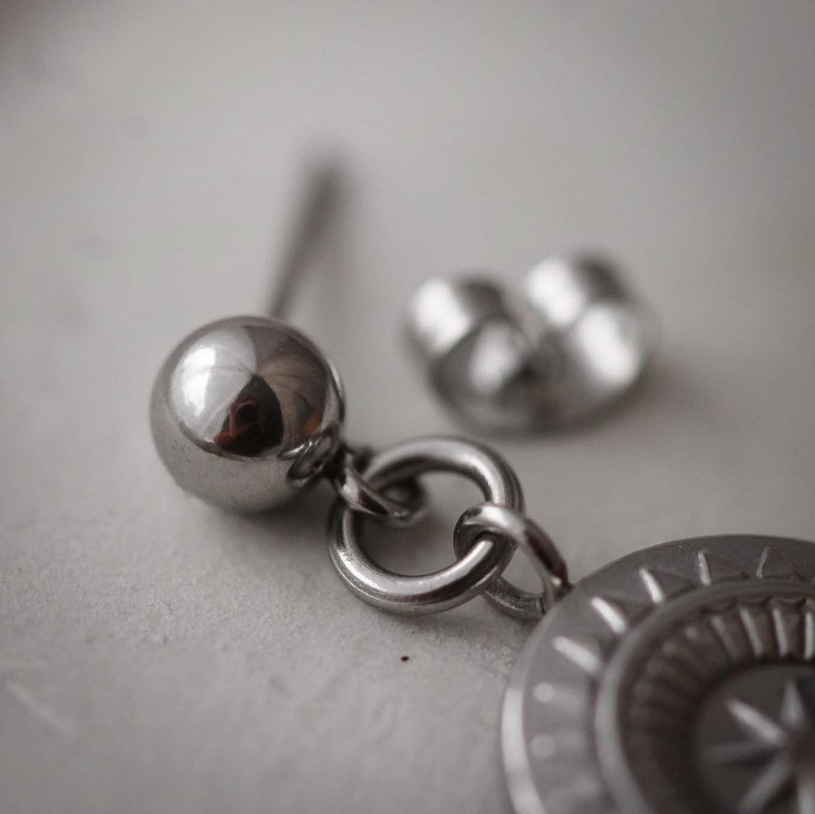 Mane Ohrringe aus Edelstahl