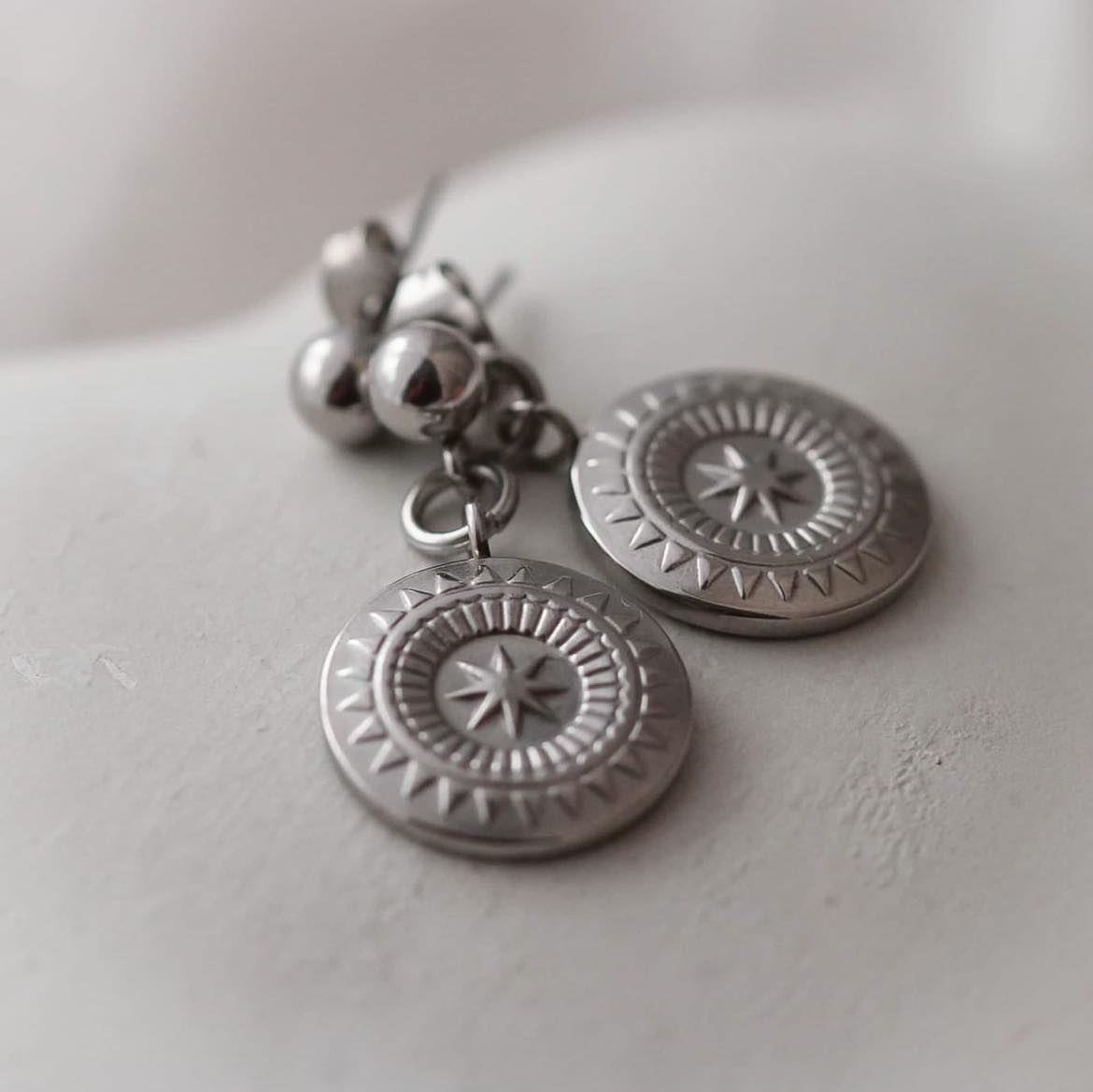 Mane Ohrringe aus Edelstahl