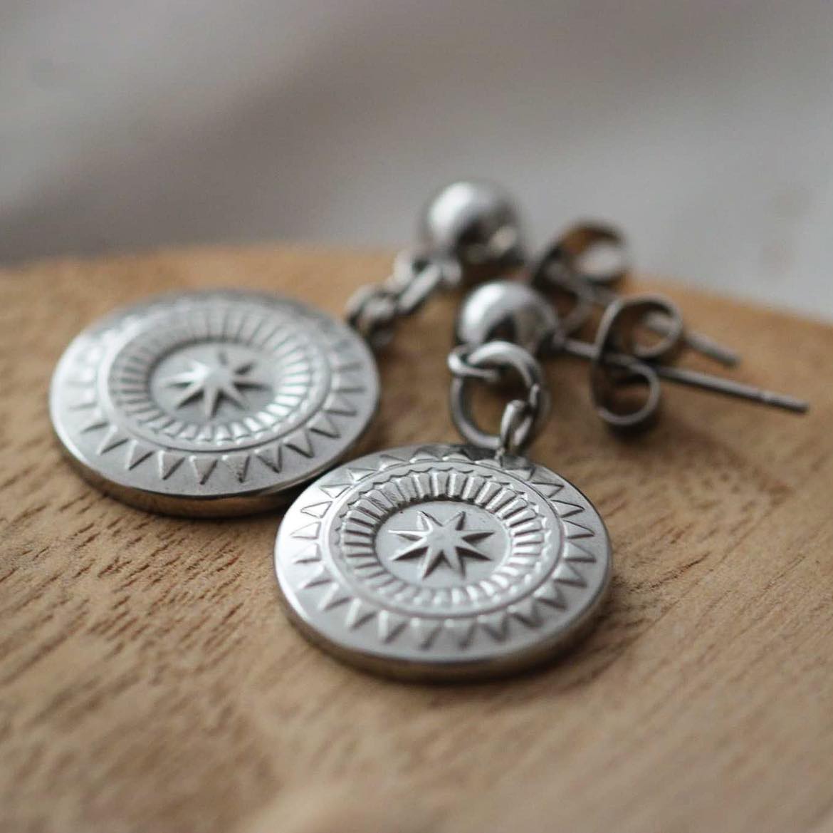 Mane Ohrringe aus Edelstahl